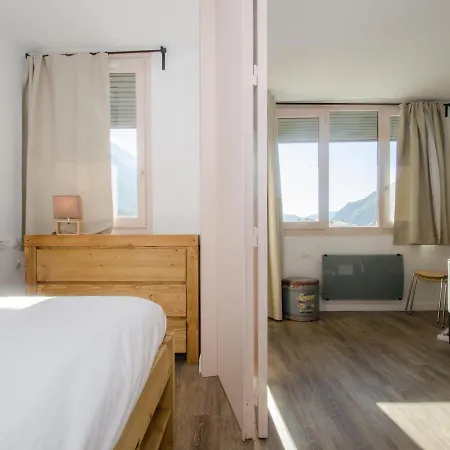 à Avec Vue Mont-blanc, Capacité 4 Personnes, Animaux Admis - Fr-1-343-157 Appartamento *